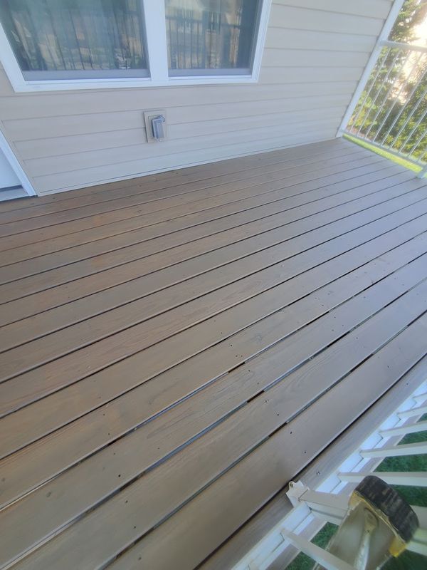 Deck Staining in Amelia, OH | Deck Sealing & Refinishing