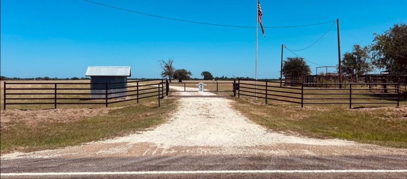 Simplicity is Sleek in Madison County, Tx: Custom Pipe Entrance