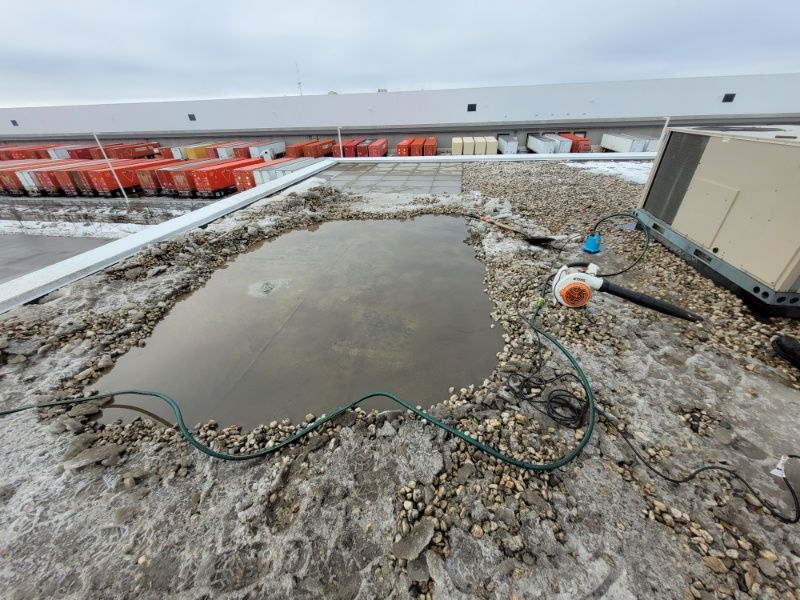 Brampton Roof Revitalization: Triumph Inc's Expert Leak Management and Repair