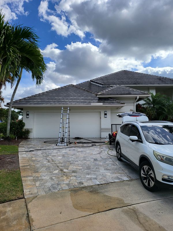 Roof and Gutter Cleaning