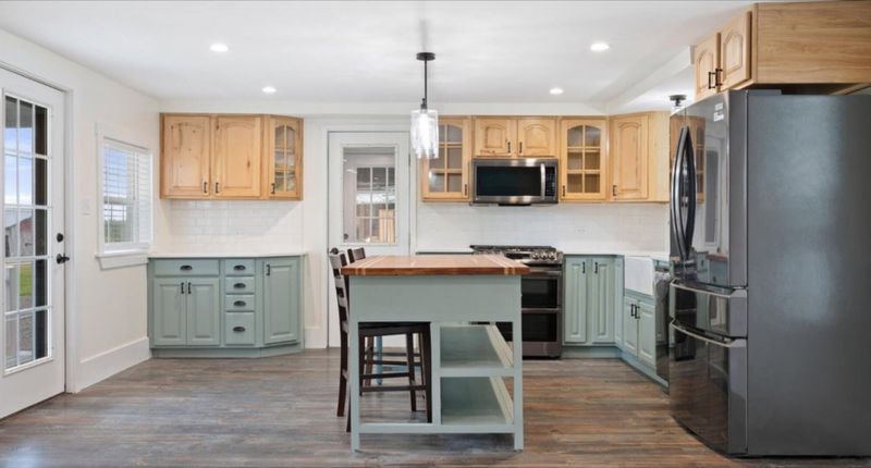Cabinet Refinishing