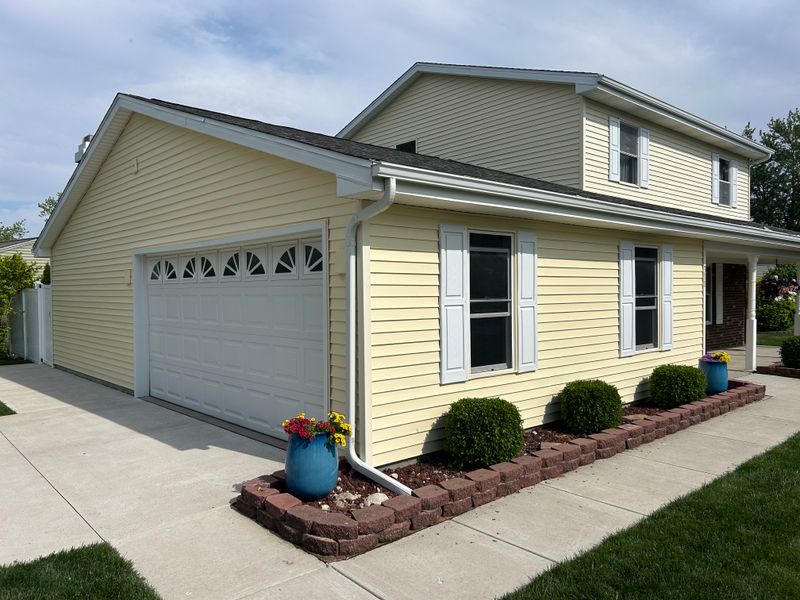 Siding Installation & Repair Service