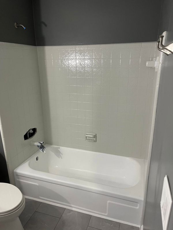 Bathtub and Tile Resurfacing