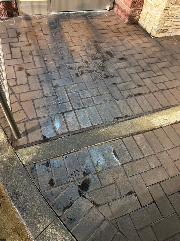 Hardscape Cleaning