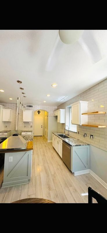 Kitchen Backsplash Installation