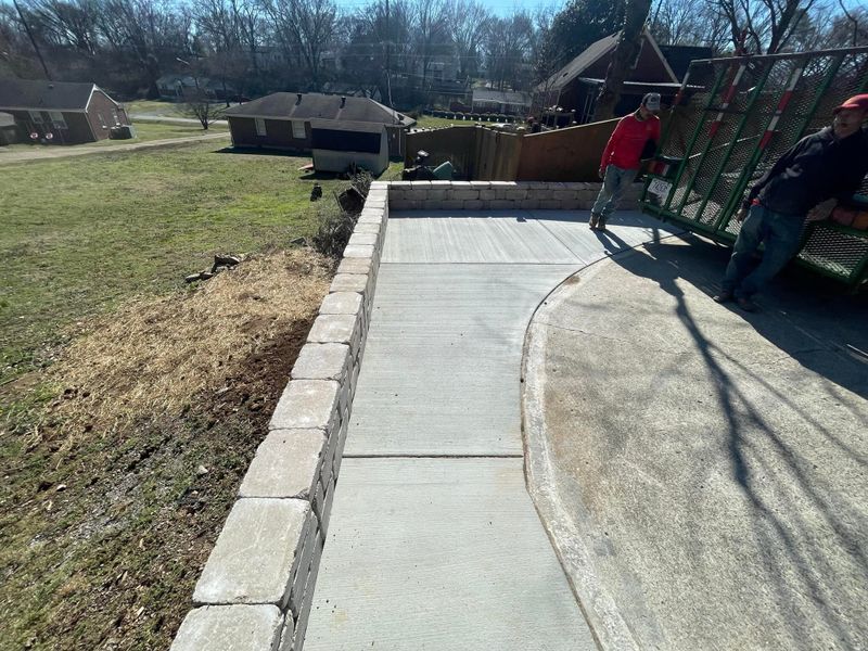 Retaining Walls & Pavers
