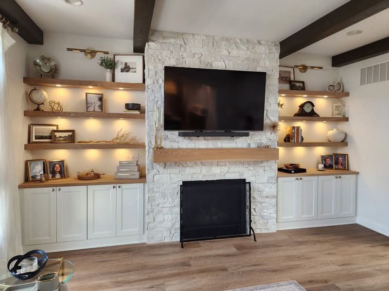 Living Room & Lounges
