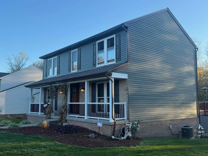 Seamless Gutters & Downspouts