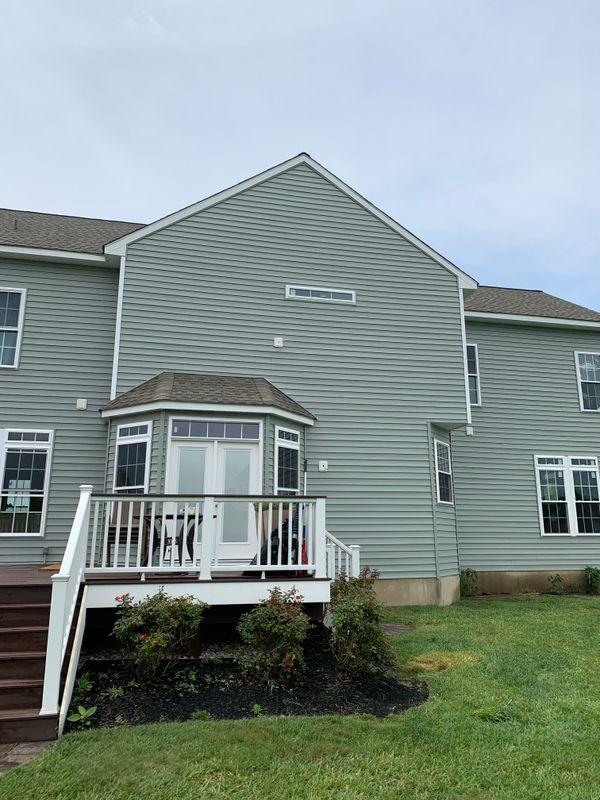 Laxs dr - windows, siding 