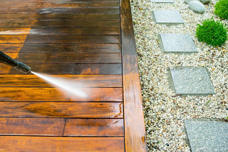Pool Deck Cleaning Services