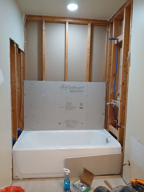 Makanda master and full bath