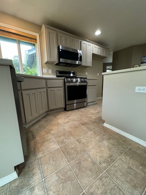 Kitchen and Cabinet Refinishing