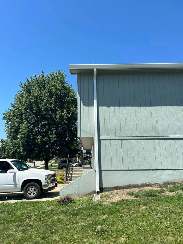 Gutter Cleaning & Maintenance