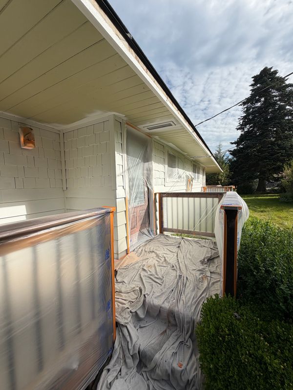 Deck Staining & Cleaning