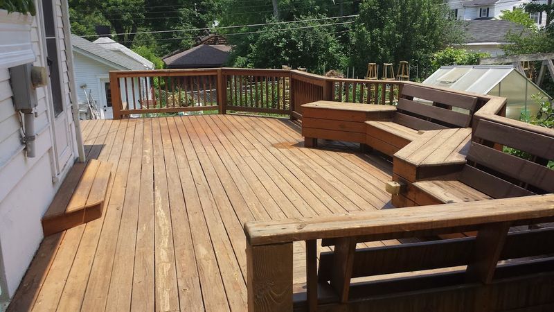 Deck Staining gallery