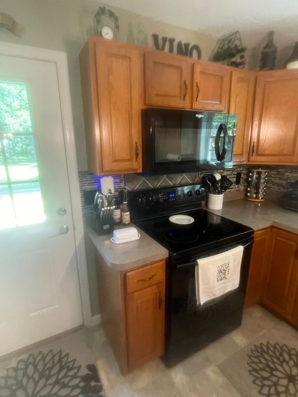 Kitchen Backsplash Installation