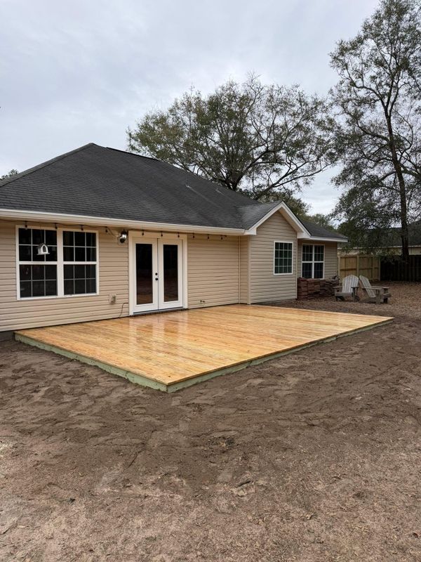 Deck & Patio
