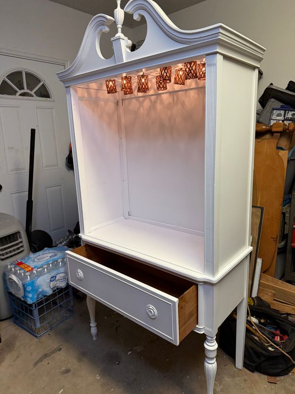 Kitchen and Cabinet Refinishing
