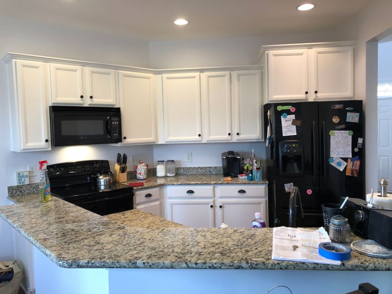 Kitchen and Cabinet Refinishing gallery
