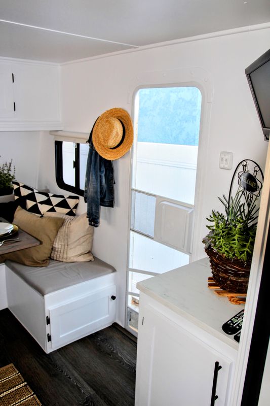 Hana - 2015 Fleetwood Travel Trailer