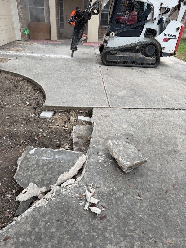 Revitalizing Schertz: Precision Driveway Restoration by Delarosa Masonry