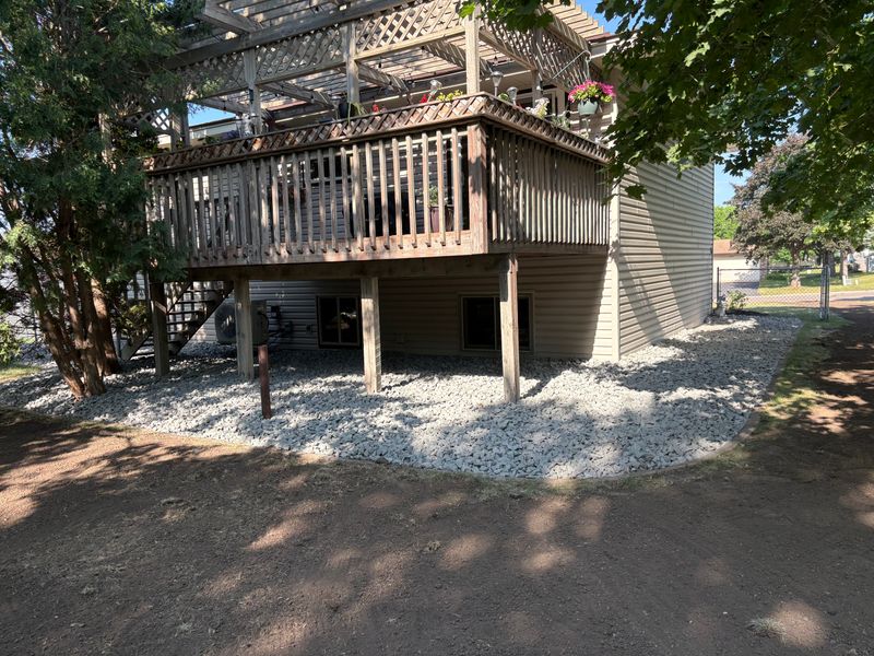 Rock & Mulch Installation