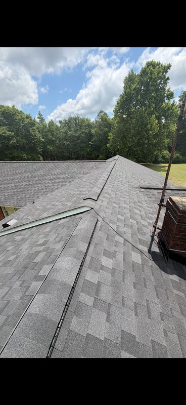 Flawless Roof Transformation: Superior Craftsmanship and Meticulous Clean-Up by Roofing By Eubanks Home Improvements