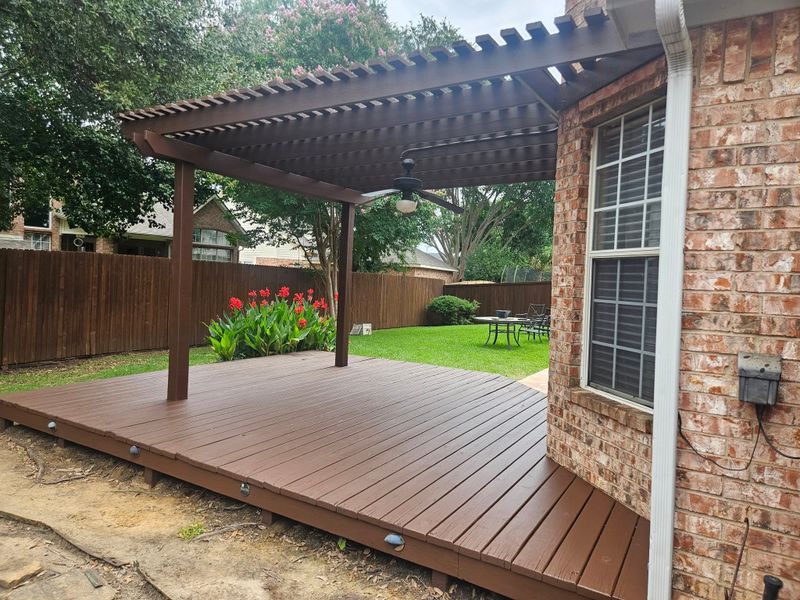Fence Staining & Sealing