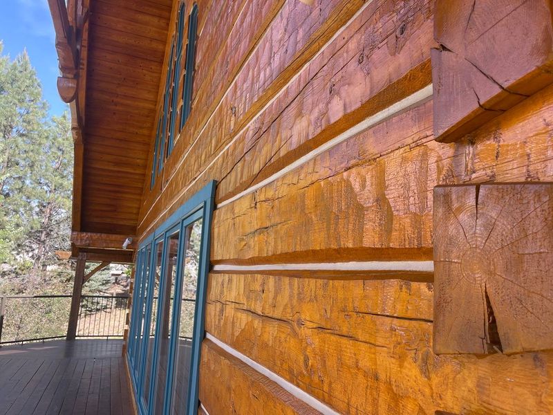 Log Homes Refinishing