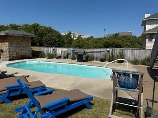 Pool Deck Cleaning