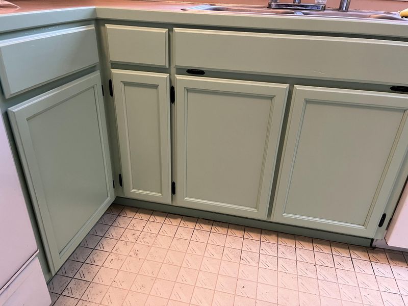 Kitchen and Cabinet Refinishing gallery