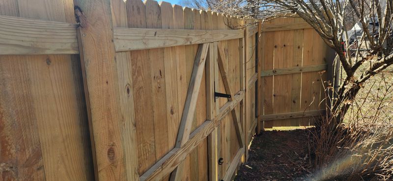 Wood Privacy Fence