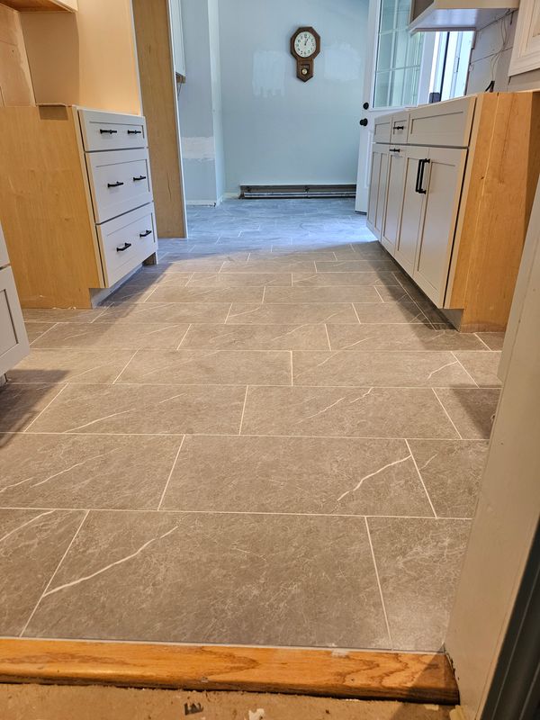 Kitchens & Cabinets