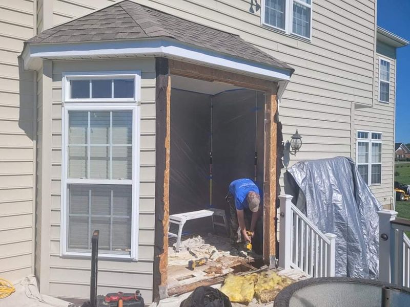 Laxs dr - windows, siding 