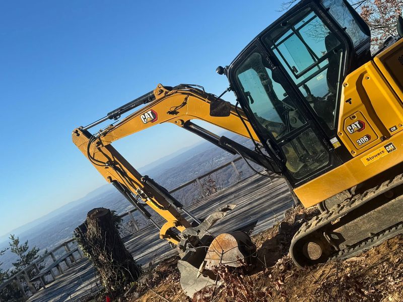 Residential & Commercial Excavation- Footers, Driveways, & Septics