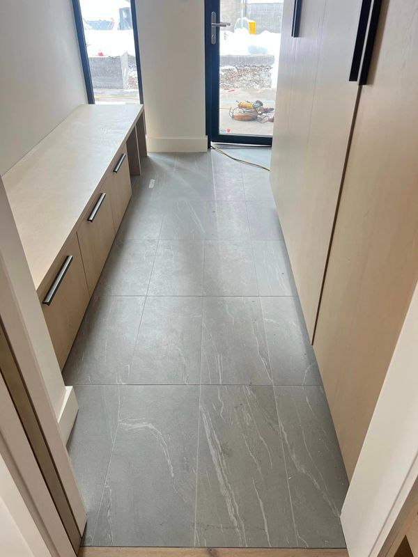 Floor installation Tile & natural stone