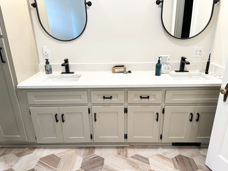 Kitchen and Cabinet Refinishing