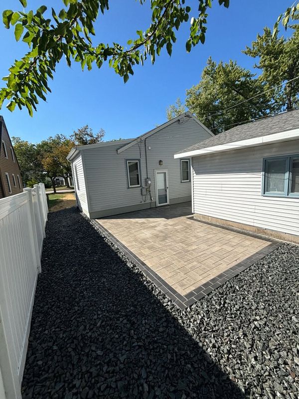 Paver Patios, Walkways, & Driveways