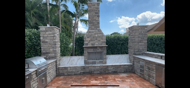 Outdoor Kitchens & Countertops