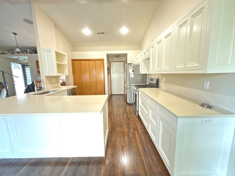 Kitchen and Cabinet Refinishing