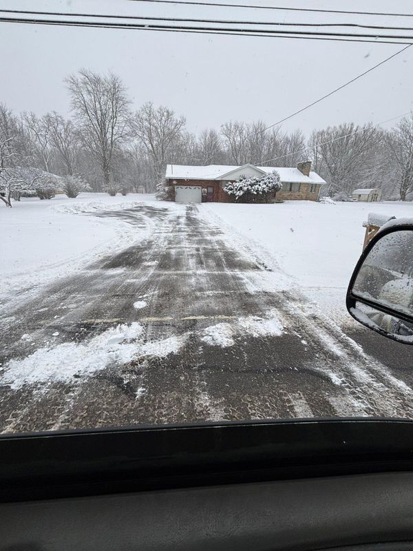 Commercial & Residential Snowplowing