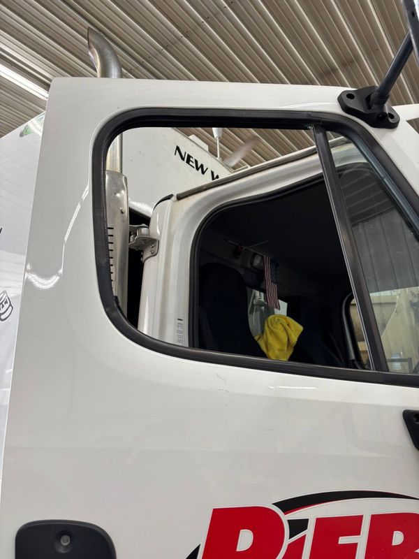 Auto Glass Repair Gallery