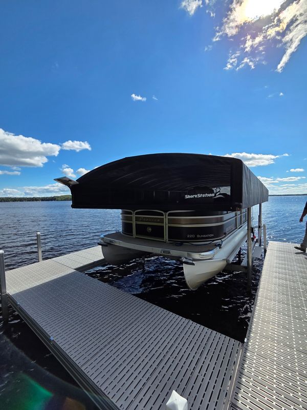 Dock & Lift Service