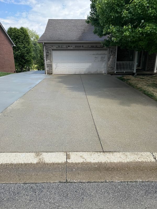 Driveway & Sidewalk Cleaning