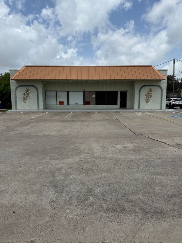 Revitalized Brilliance: Transforming Office Spaces and Parking Lot with Expert Pressure Washing Services