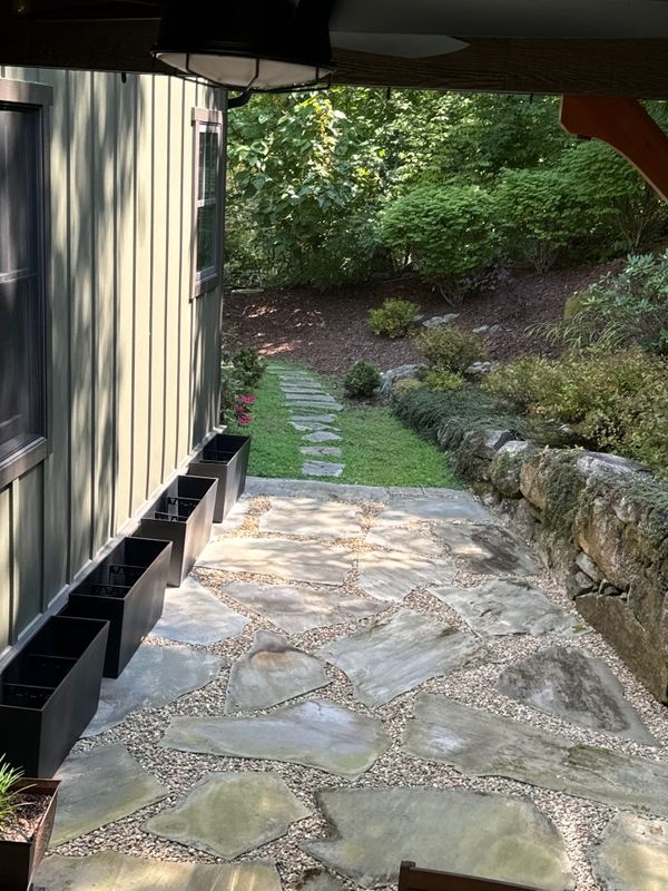Retaining Walls, Walkways and Patios