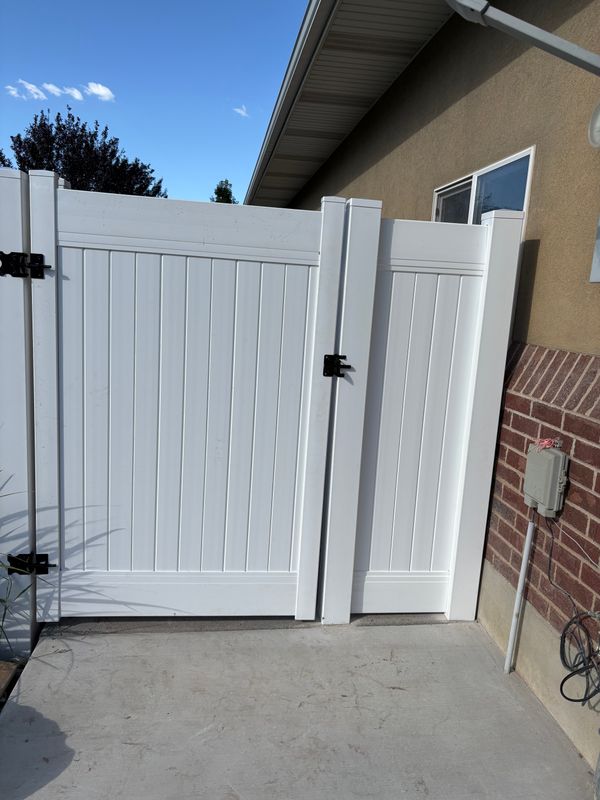 Vinyl Fencing