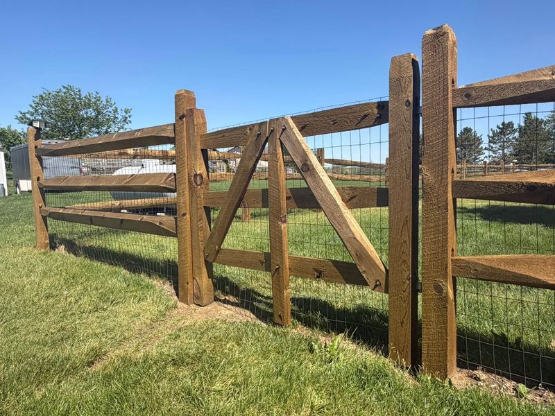 Fence Staining