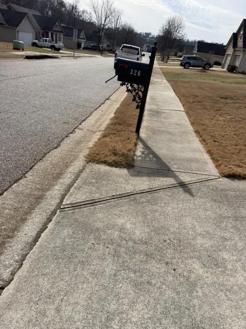 Revitalize Your Curb Appeal: GA Lawn Care Pros' Premier Lawn Maintenance and Pressure Washing Transformation