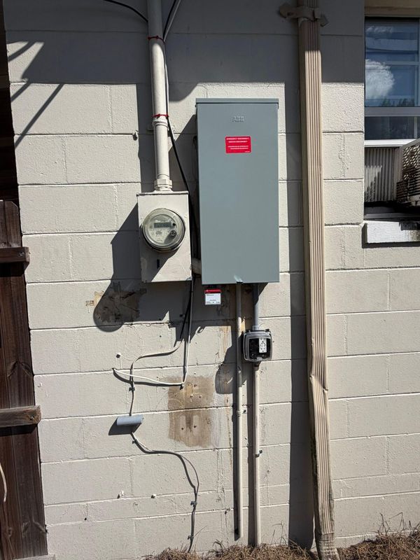 Circuit Breaker Installation and Repair